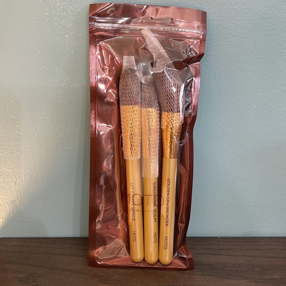 MOTD - Make up Brushes